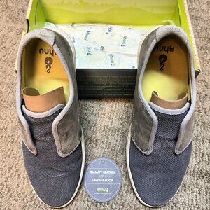 Ahnu - Men's Slip On Suede Shoes - Size 10.5